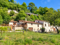 Propriété à vendre à Aubeterre-sur-Dronne, Charente - 299 000 € - photo n°2