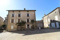 Maison à vendre à Lesterps, Charente - 99 000 € - photo 1