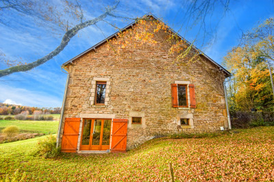Maison à vendre à Viam, Corrèze, Limousin, avec Leggett Immobilier