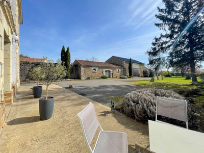 Maison à vendre à Louzy, Deux-Sèvres, Poitou-Charentes, avec Leggett Immobilier