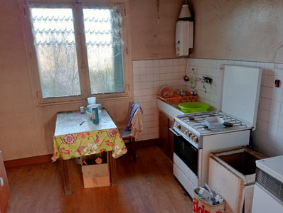 French property for sale in Marcillac-la-Croisille, Corrèze - €114,450 - photo 2
