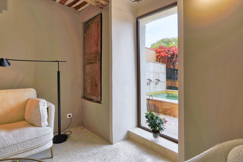 Propriété à vendre à Rustrel, Vaucluse - 798 000 €