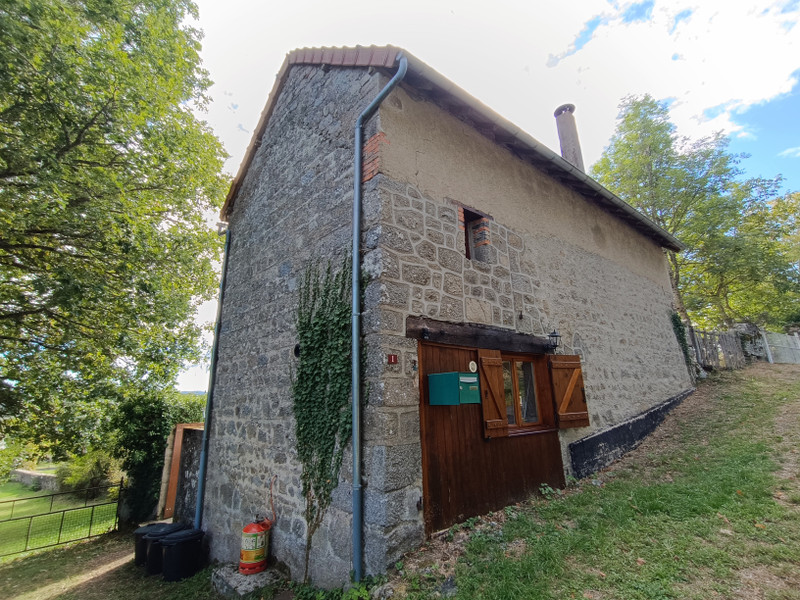 French property for sale in Aubusson, Creuse - €74,525 - photo 3
