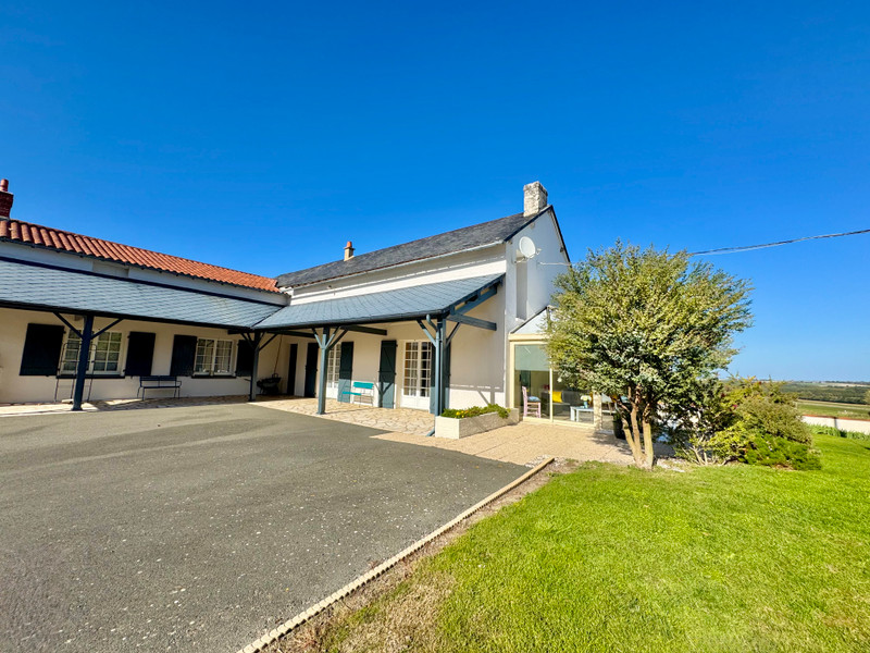 French property for sale in Prinçay, Vienne - €235,000 - photo 2