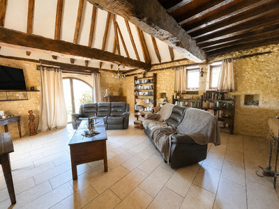 French property for sale in Douville, Dordogne - €499,900 - photo 6