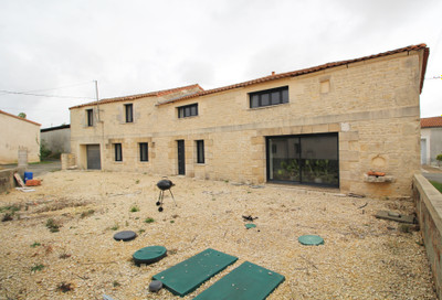 house for sale in Deux-Sèvres