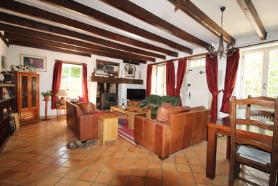 French property for sale in Terres-de-Haute-Charente, Charente - €267,500 - photo 3