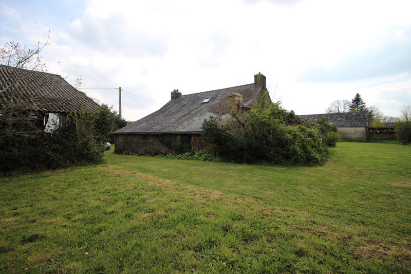 French property for sale in Guiscriff, Morbihan - photo 2