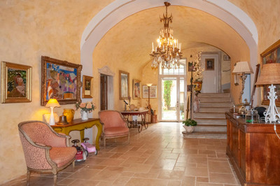 A  magnificent classic chateau in an exclusive  and  peaceful  Provencal setting  near Uzes  in the Gard