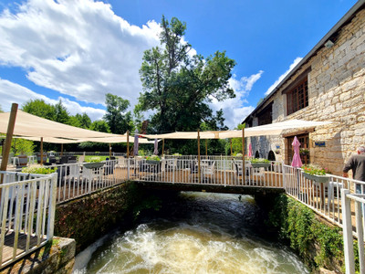 French property for sale in Condac, Charente - €689,000 - photo 8