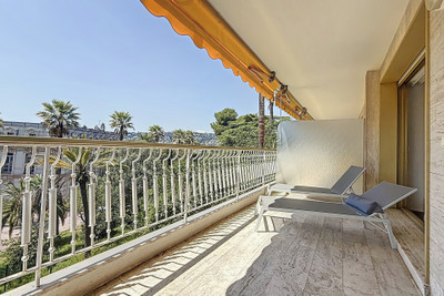 French property for sale in Nice, Alpes-Maritimes - €545,000 - photo 1