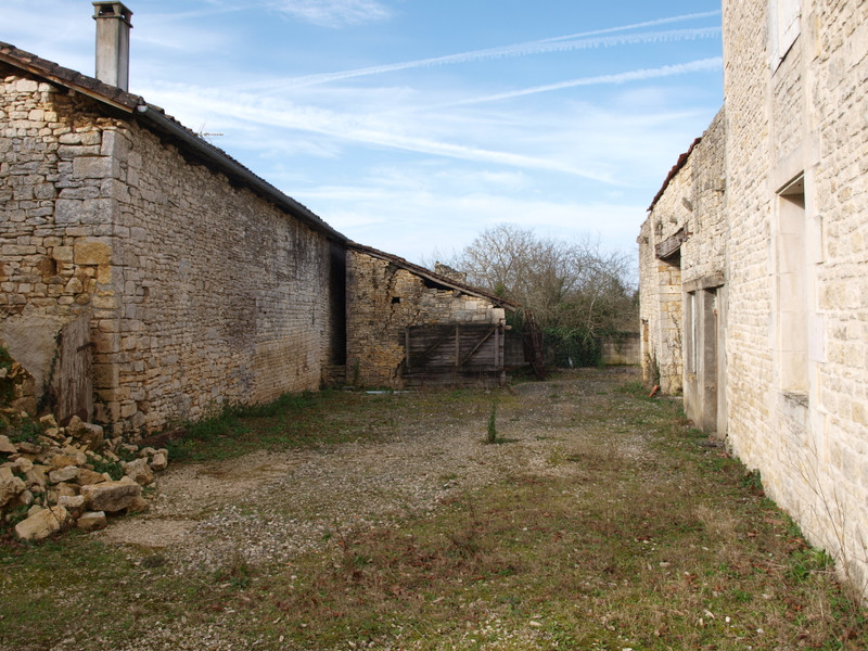 French property for sale in Saint-Front, Charente - €61,600 - photo 2