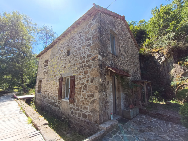 French property for sale in Aubusson, Creuse - €499,900 - photo 4