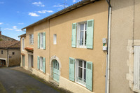 Propriété à vendre à L'Isle-Jourdain, Vienne - 125 000 € - photo n°1