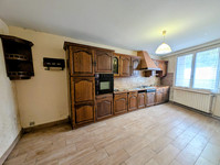 Propriété à vendre à Ruffec, Charente - 71 500 € - photo n°3