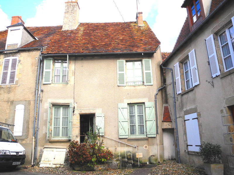 Maison à vendre à Saint-Benoît-du-Sault, Indre - 41.600 € - photo 1