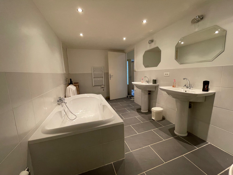 French property for sale in Seissan, Gers - €320,000 - photo 6