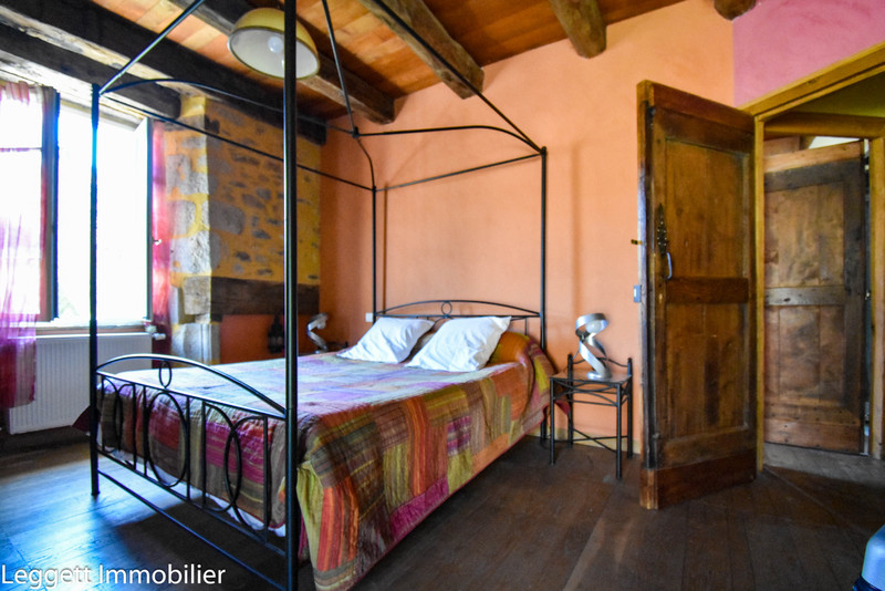 House for sale in ArgentatsurDordogne Corrèze Spacious detached character property ( Gite