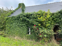 property to renovate for sale in PlessalaCôtes-d'Armor Brittany