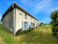 Propriété à vendre à Léoville, Charente-Maritime - 110 000 € - photo n°1