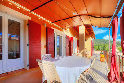 Maison à vendre à Rustrel, Vaucluse, PACA, avec Leggett Immobilier