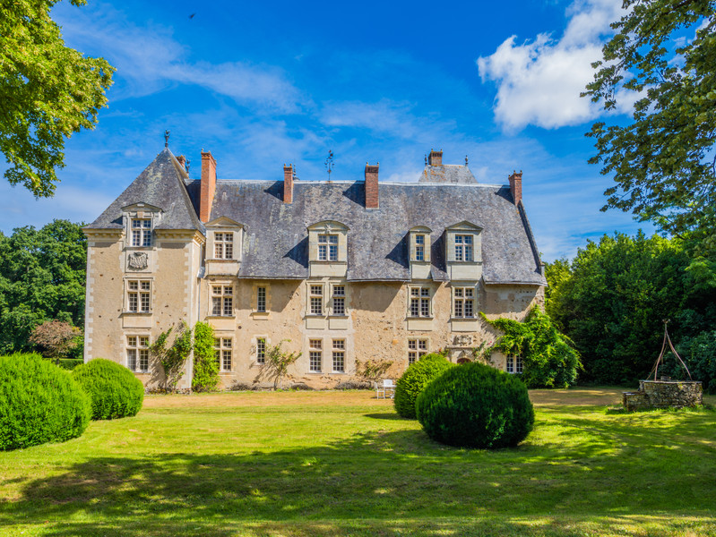 French property for sale in Chazé-sur-Argos, Maine-et-Loire - €2,880,000 - photo 7