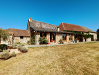 Maison à vendre à Jumilhac-le-Grand, Dordogne - 225 000 € - photo 1