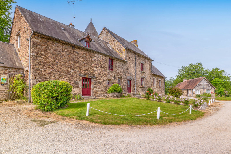 Propriété à vendre à Saint-Bômer-les-Forges, Orne - 1 484 000 €