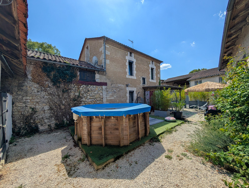 French property for sale in Vaunac, Dordogne - €247,500 - photo 2
