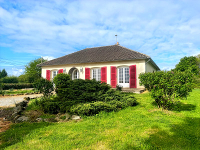 Maison à vendre à Oradour-Fanais, Charente, Poitou-Charentes, avec Leggett Immobilier