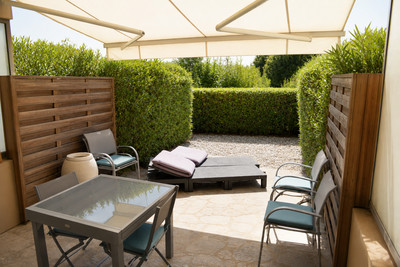 French property for sale in Le Lavandou, Var - €199,500 - photo 1