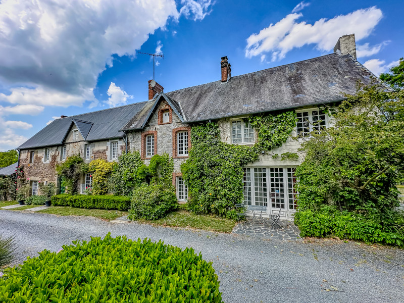 Maison à vendre à Quettreville-sur-Sienne, Manche - 340.000 € - photo 1