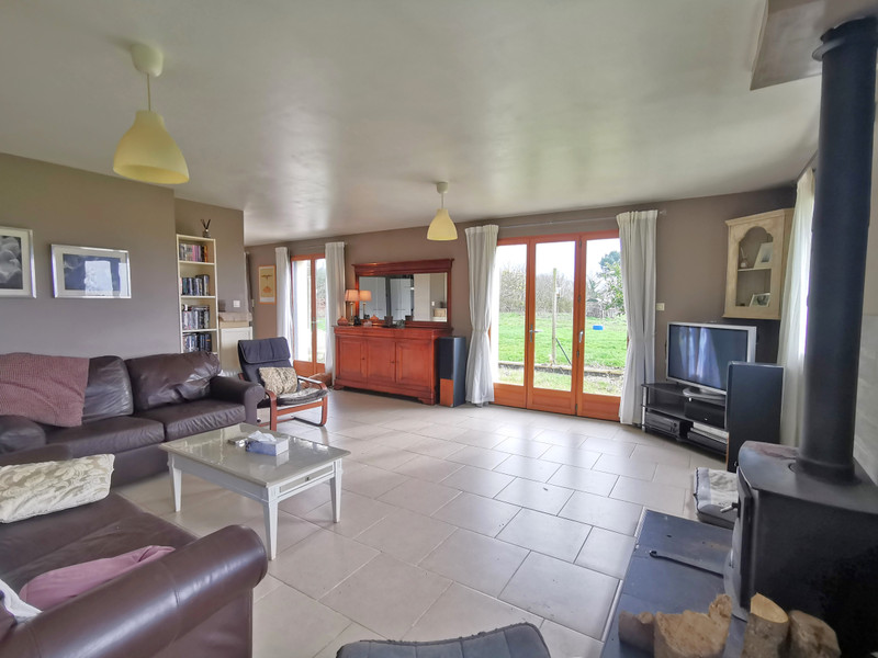 French property for sale in Réminiac, Morbihan - €370,000 - photo 2