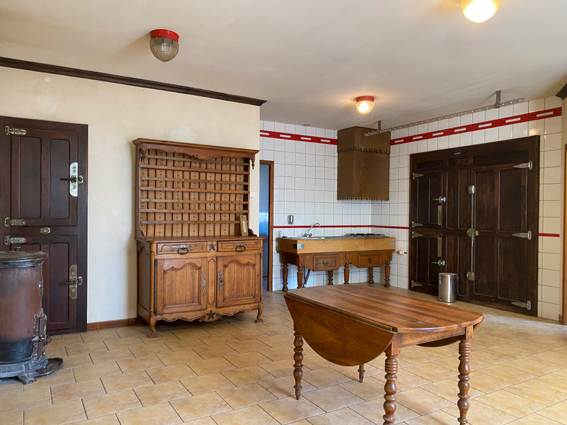 French property for sale in Mansle, Charente - €169,560 - photo 3