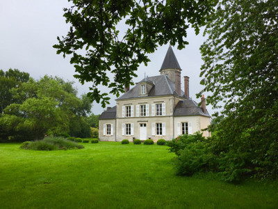 Chateau à vendre à Nogent-le-Bernard, Sarthe, Pays de la Loire, avec Leggett Immobilier