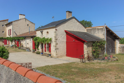 house for sale in Deux-Sèvres