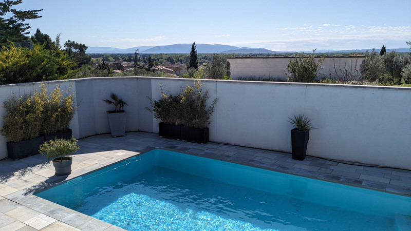 French property for sale in Caumont-sur-Durance, Vaucluse - €848,000 - photo 2