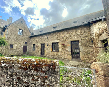 French property for sale in Courcité, Mayenne - €122,500 - photo 1