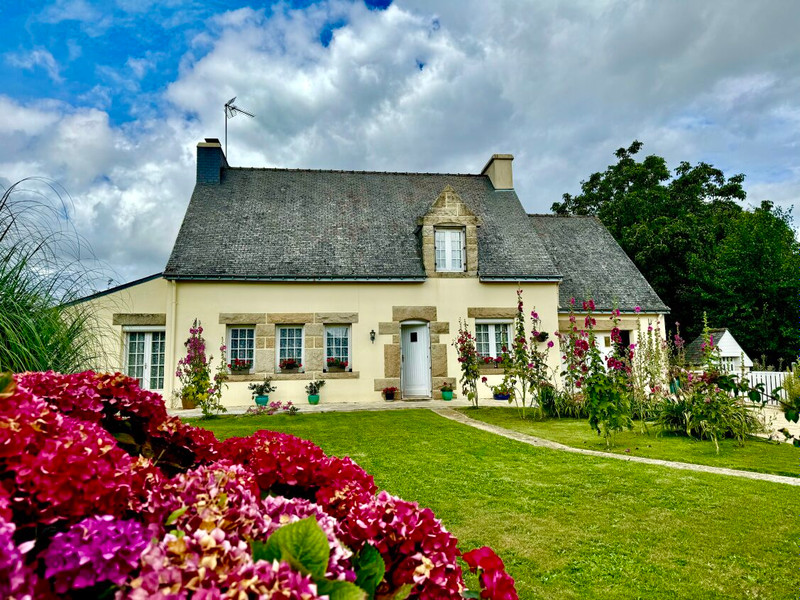 French property for sale in Coëtlogon, Côtes-d'Armor - €260,500 - photo 2