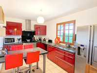 Maison à vendre à Saint-Georges-les-Landes, Haute-Vienne - 198.500 € - photo 2
