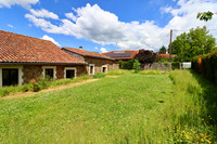 Maison à vendre à Écuras, Charente - 250.380 € - photo 10