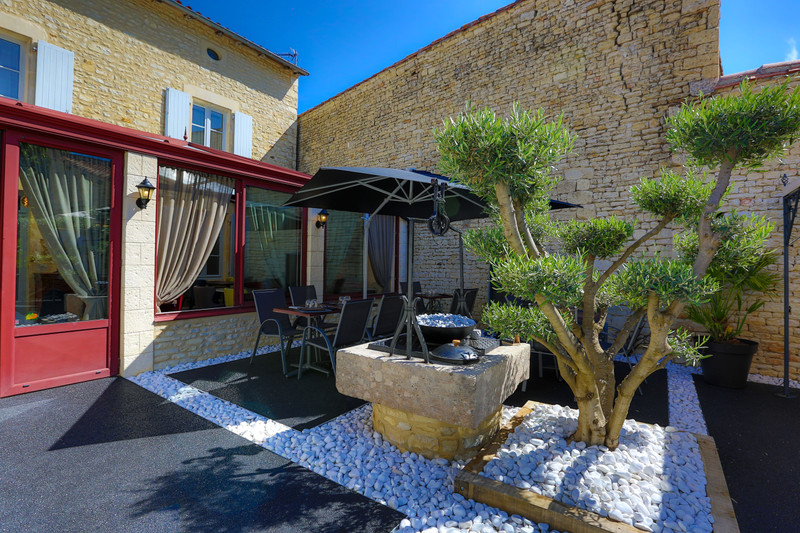 French property for sale in Longré, Charente - €267,500 - photo 5