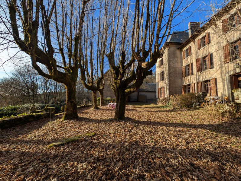 French property for sale in Anglès, Tarn - €800,000 - photo 2