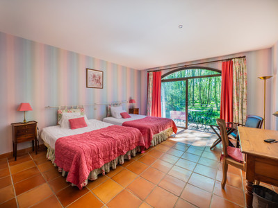French property for sale in Mosnac, Charente-Maritime - €1,850,000 - photo 4