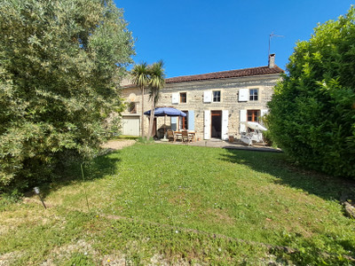 French property for sale in Bresdon, Charente-Maritime - €149,500 - photo 1