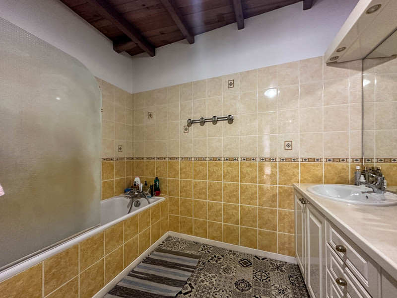 French property for sale in Matha, Charente-Maritime - €170,000 - photo 7