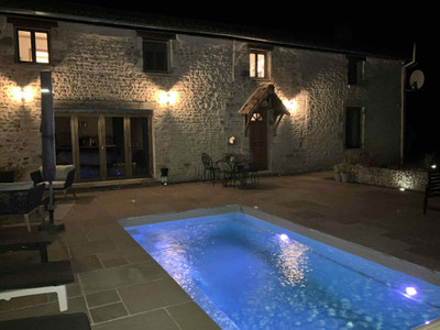 French property for sale in Alloinay, Deux-Sèvres - €669,999 - photo 1