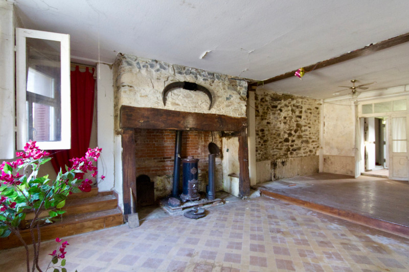 French property for sale in Perpezac-le-Noir, Corrèze - €99,000 - photo 3