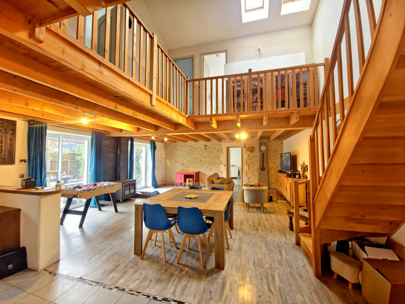 French property for sale in Saint-Sauveur-d'Aunis, Charente-Maritime - €350,000 - photo 2