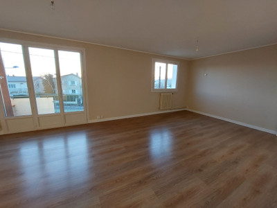 French property for sale in Angoulême, Charente - €112,000 - photo 10